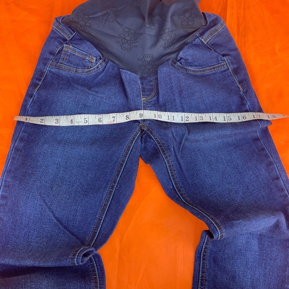 Jessica Simpson maternity jeans (A002) - Picture 4 of 8